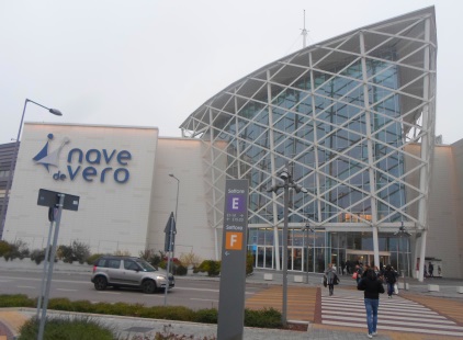 Infos über das Einkaufszentrum Nave de Vero in Venedig (Stadtteil  Marghera). Öffnungszeiten, Anfahrt mit Bus und Tram.